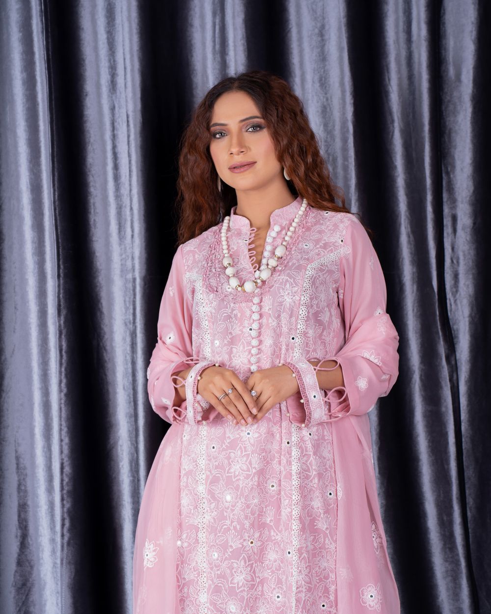 Rose Chikan Set